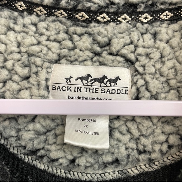 🌻3 for $25 SALE- Back in the Saddle Embroidered Galloping Horse Sherpa Pullover - Picture 5 of 9